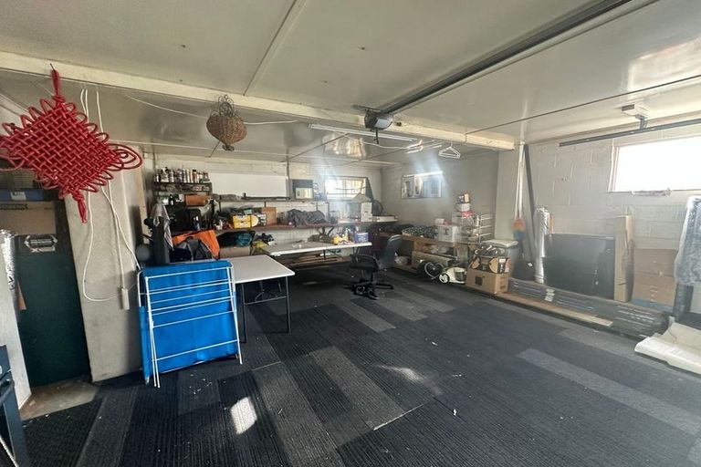 Photo of property in 44a Marine Parade, Mellons Bay, Auckland, 2014