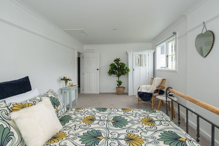 Photo of property in 9 Dickson Street, Macandrew Bay, Dunedin, 9014