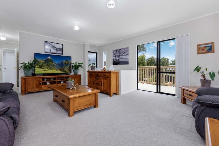 Photo of property in 2/9 Choice Avenue, Henderson, Auckland, 0612