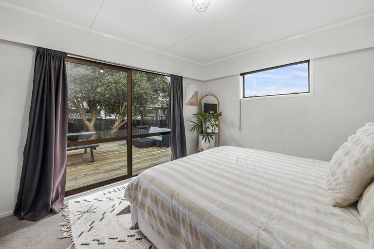 Photo of property in 11 Browning Crescent, Owhata, Rotorua, 3010