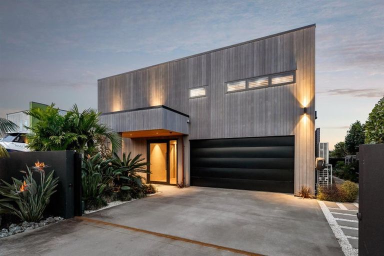 Photo of property in 8 Lagoon Way, Omaha, 0986