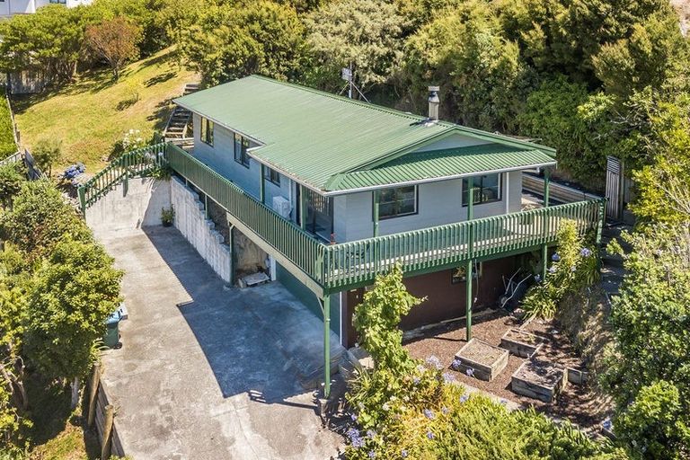 Photo of property in 22 Shackle Lane, Whitby, Porirua, 5024