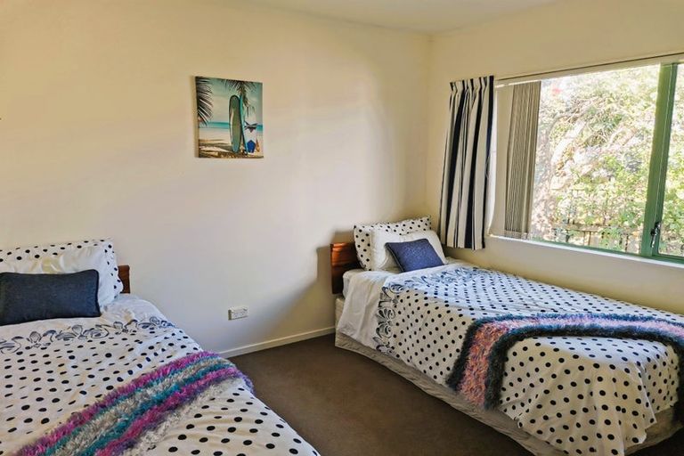 Photo of property in 11 Bermuda Place, One Tree Point, 0118