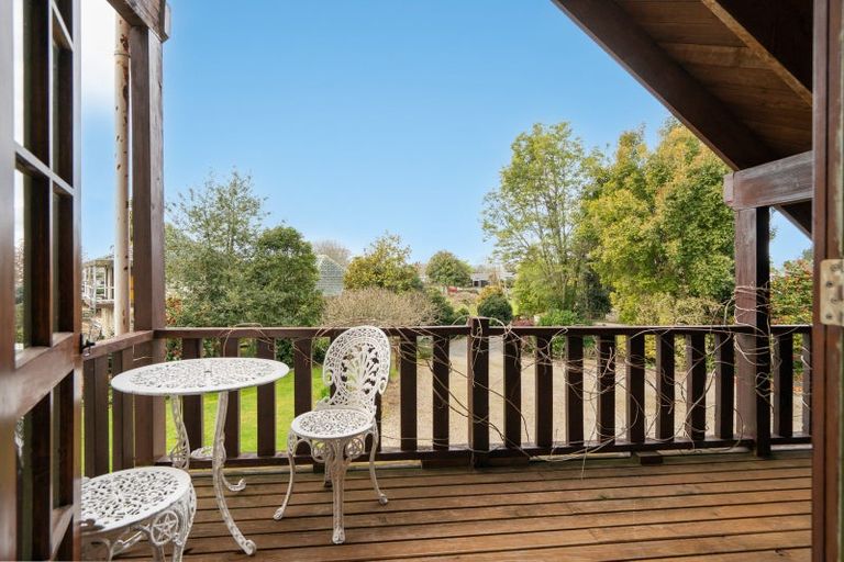 Photo of property in 261 Shakespeare Street, Leamington, Cambridge, 3432