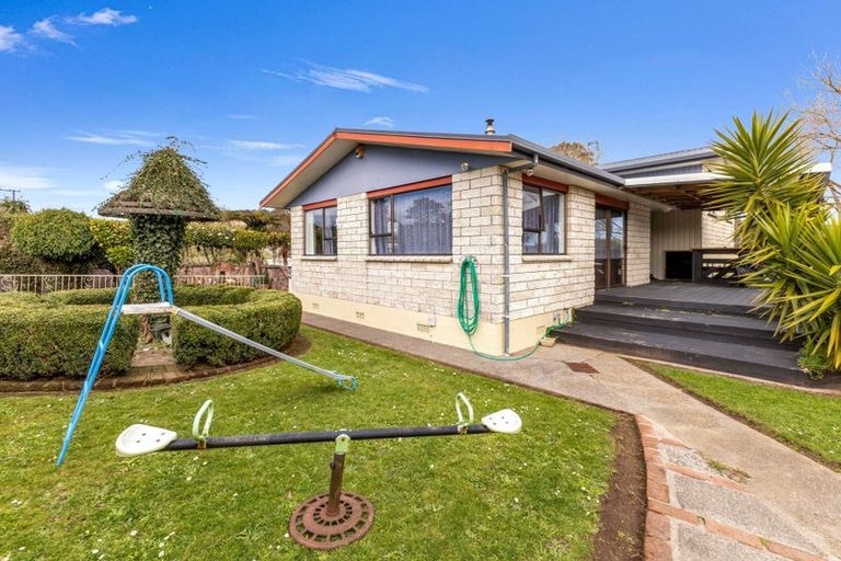 Photo of property in 17 Bridger Place, Eltham, 4322