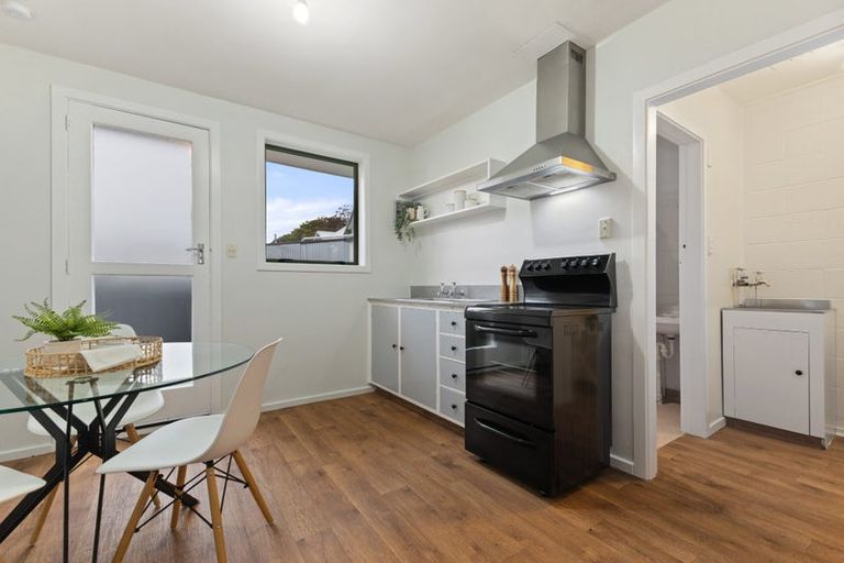 Photo of property in 4/225 Edgeware Road, Edgeware, Christchurch, 8013