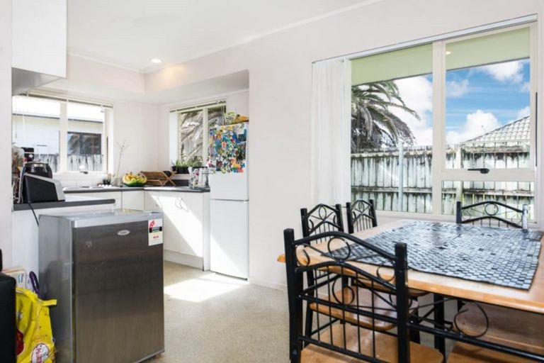 Photo of property in 16 Legacy Drive, Henderson, Auckland, 0612