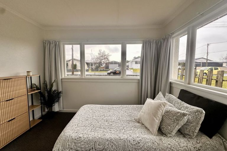 Photo of property in 75 Weka Street, Waikiwi, Invercargill, 9810