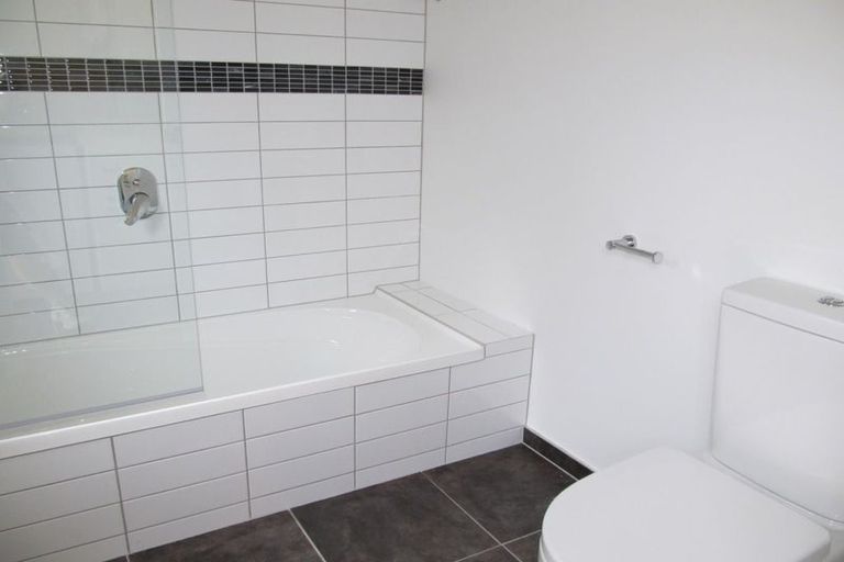 Photo of property in 6 Melville Street, Tawa, Wellington, 5028