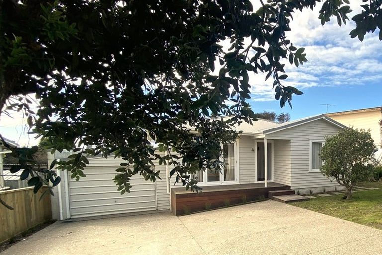 Photo of property in 12 Washington Avenue, Snells Beach, 0920