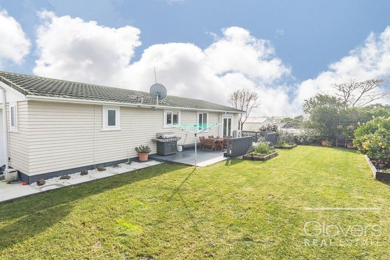 Photo of property in 236 Whitney Street, Blockhouse Bay, Auckland, 0600
