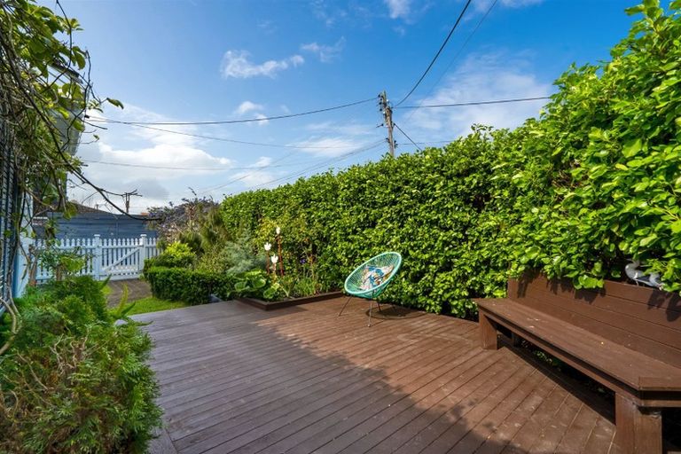 Photo of property in 1/21 Stanley Avenue, Milford, Auckland, 0620