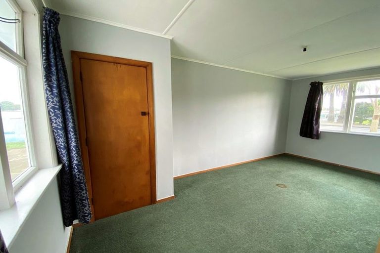 Photo of property in 2 Robertshawe Crescent, Dannevirke, 4930