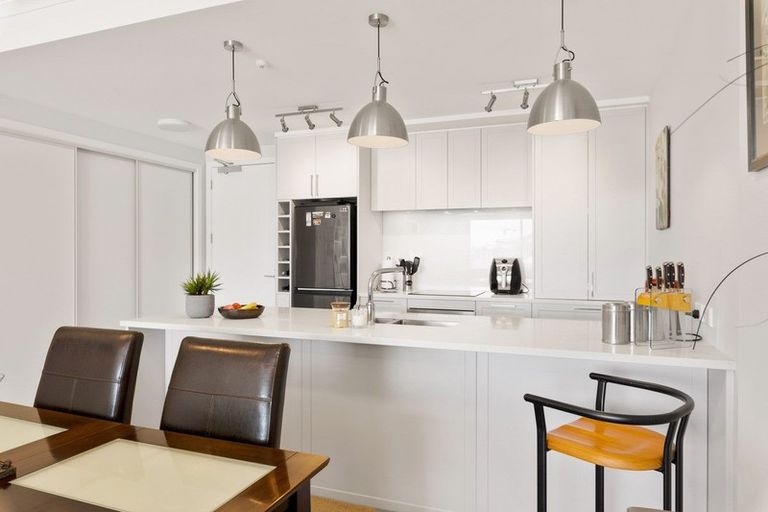 Photo of property in 148 Landmark Terrace, Orewa, 0931