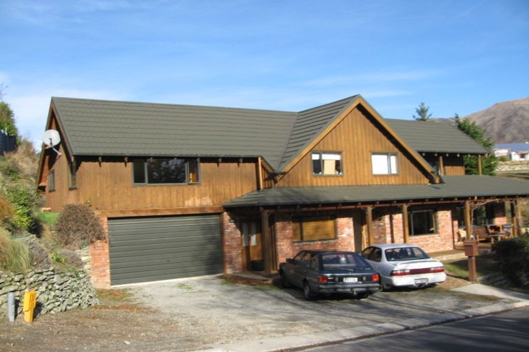 Photo of property in 28 Aspiring Terrace, Wanaka, 9305