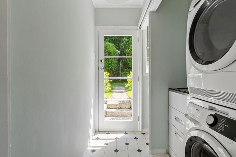 Photo of property in 5 Khouri Avenue, Karori, Wellington, 6012