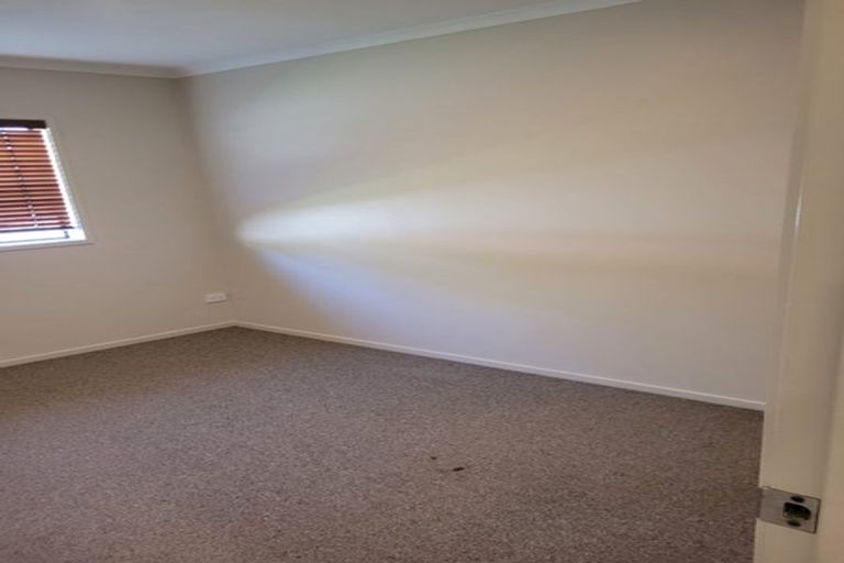 Photo of property in 57b Sabulite Road, Kelston, Auckland, 0602