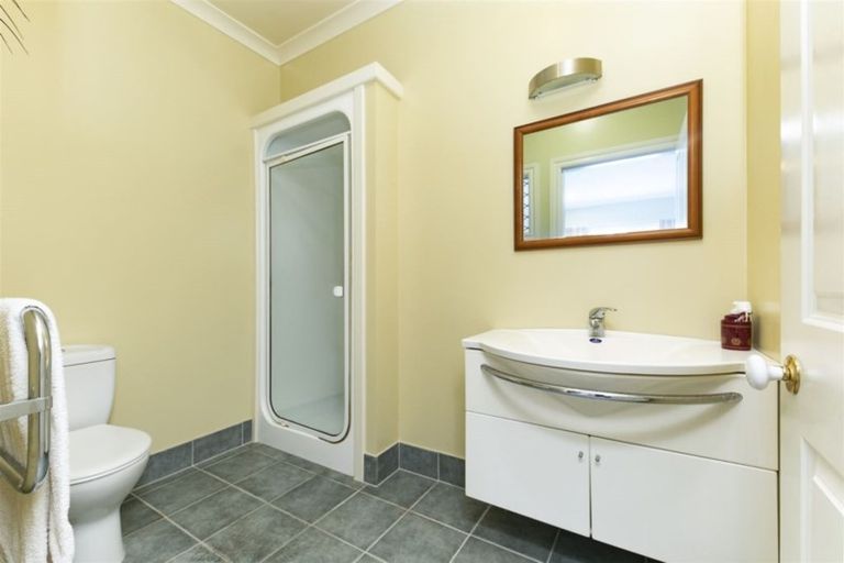 Photo of property in 296 Old North Road, Kumeu, 0892