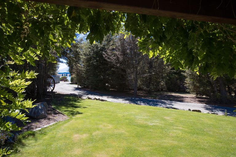 Photo of property in 7 Pioneer Drive, Lake Tekapo, 7999