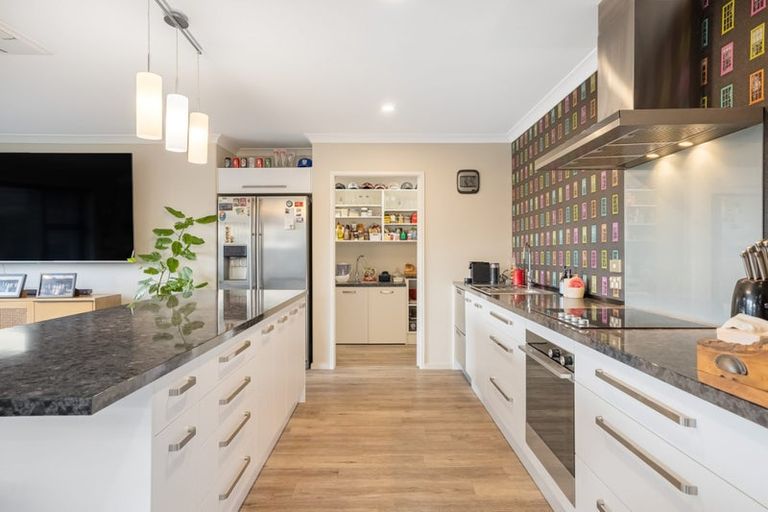 Photo of property in 32 Parklea Avenue, Halswell, Christchurch, 8025