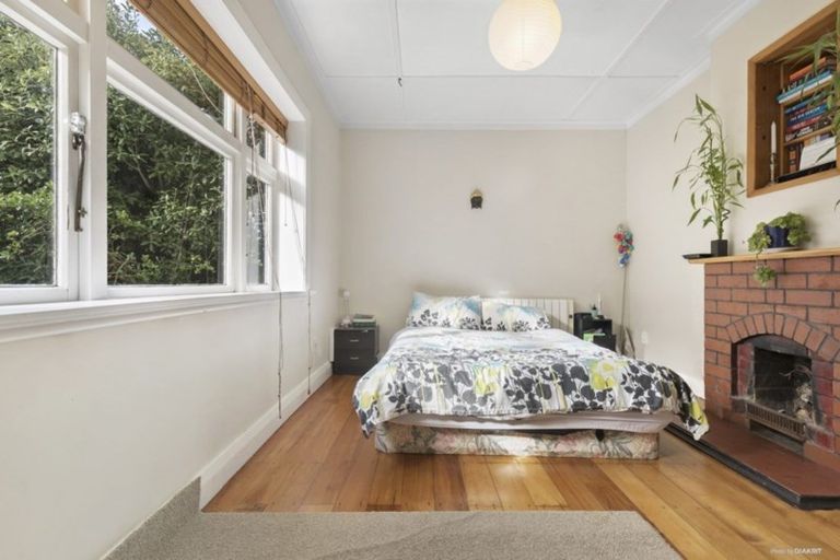 Photo of property in 74 Hankey Street, Mount Cook, Wellington, 6011