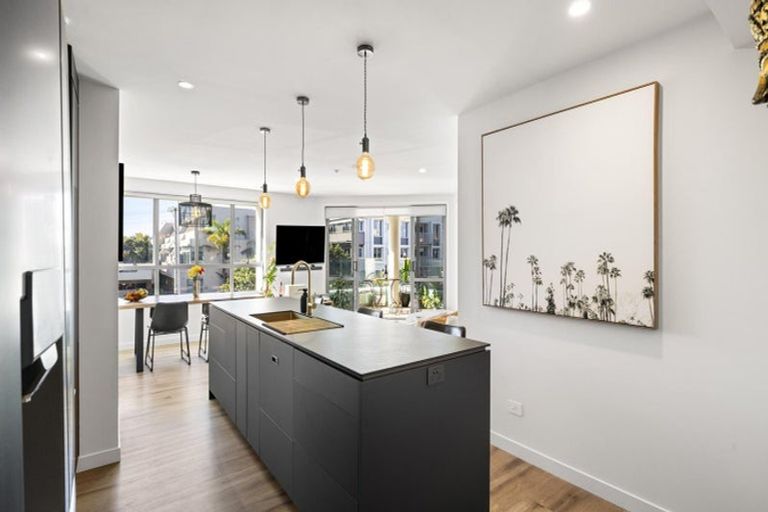 Photo of property in 215/36 Victoria Road, Mount Maunganui, 3116