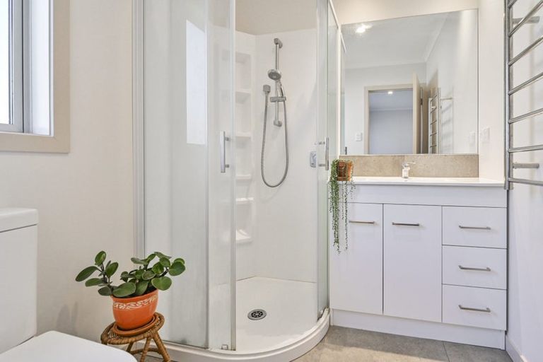 Photo of property in 1a Amanda Place, Mayfair, Hastings, 4122