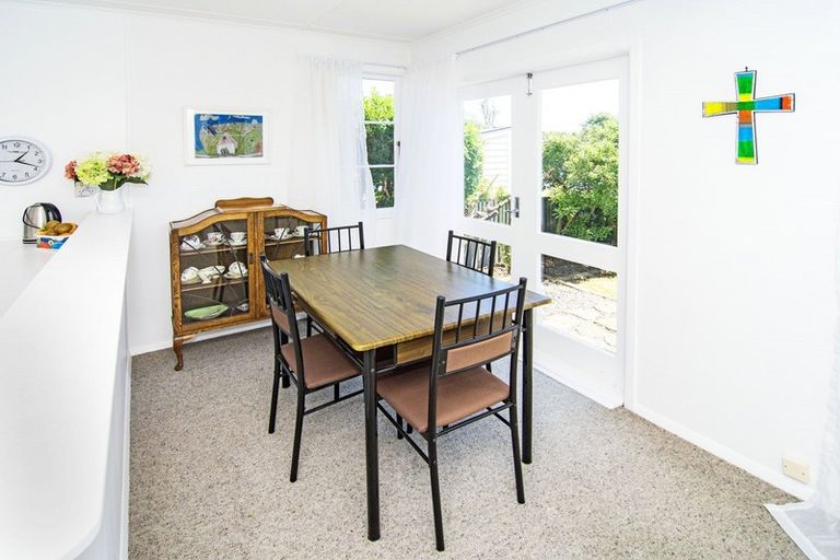 Photo of property in 4 Wyndham Street, Carterton, 5713