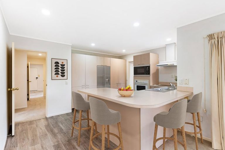 Photo of property in 44 Golfland Drive, Golflands, Auckland, 2013