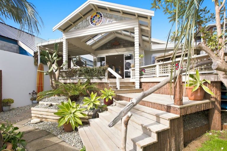Photo of property in 42 Octavius Place, New Plymouth, 4312