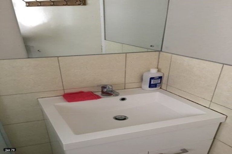 Photo of property in 16 Rathgar Road, Henderson, Auckland, 0610