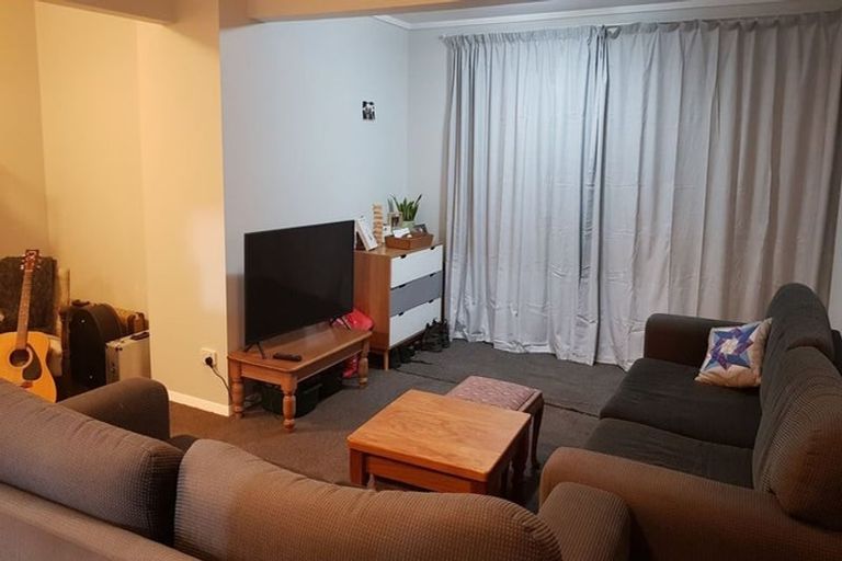 Photo of property in 32 Allen Terrace, Tawa, Wellington, 5028