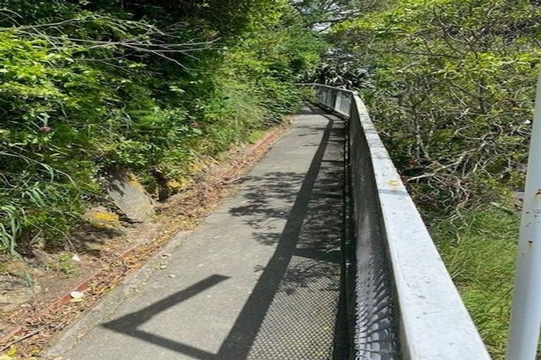 Photo of property in 2/139 Wadestown Road, Wadestown, Wellington, 6012