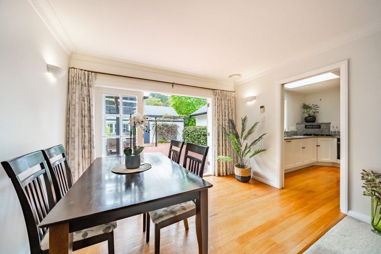 Photo of property in 88 Pinehaven Road, Pinehaven, Upper Hutt, 5019