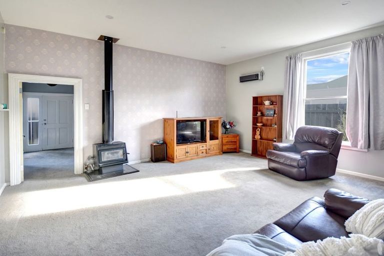 Photo of property in 35 Wesley Street, South Dunedin, Dunedin, 9012