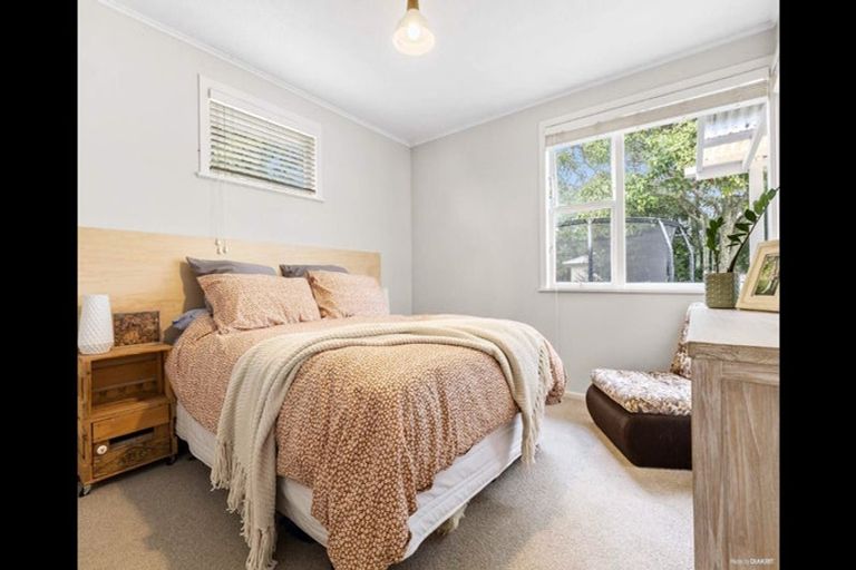 Photo of property in 37b Cobham Crescent, Kelston, Auckland, 0602