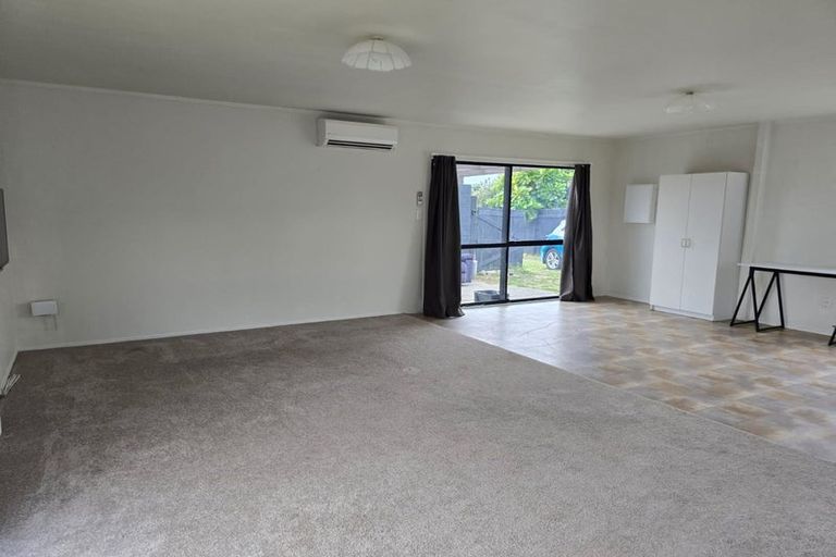 Photo of property in 42 Rutherford Drive, Waikanae Beach, Waikanae, 5036
