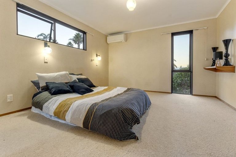 Photo of property in 4 Kotare Place, Sandspit, Warkworth, 0982