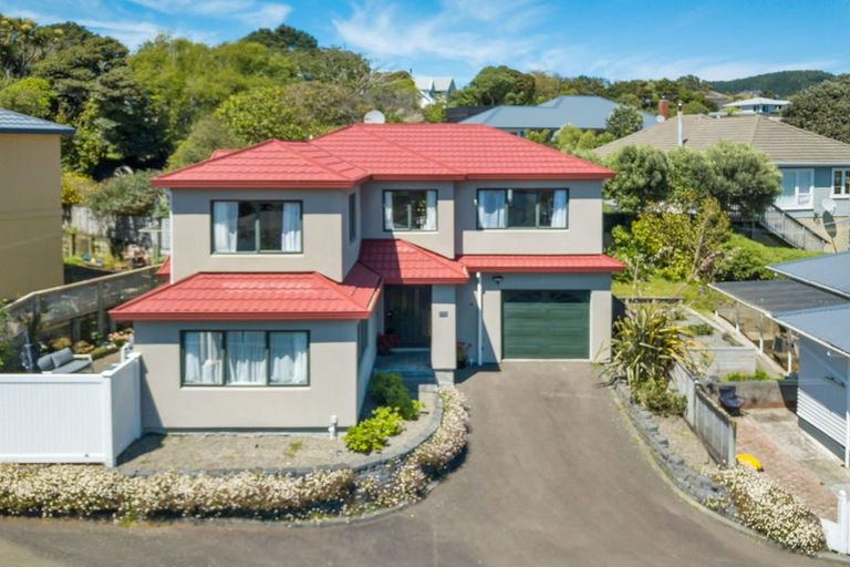 Photo of property in 44a The Drive, Tawa, Wellington, 5028