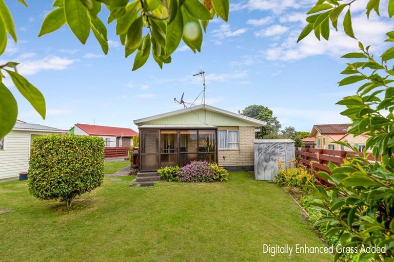 Photo of property in 4 Saunders Place, Gonville, Whanganui, 4501