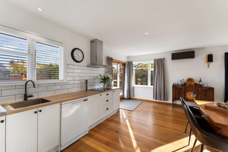 Photo of property in 12 Kyeburn Place, Avonhead, Christchurch, 8042