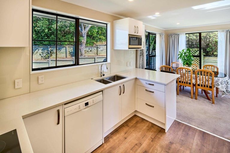 Photo of property in 84 Cunliffe Street, Churton Park, Wellington, 6037