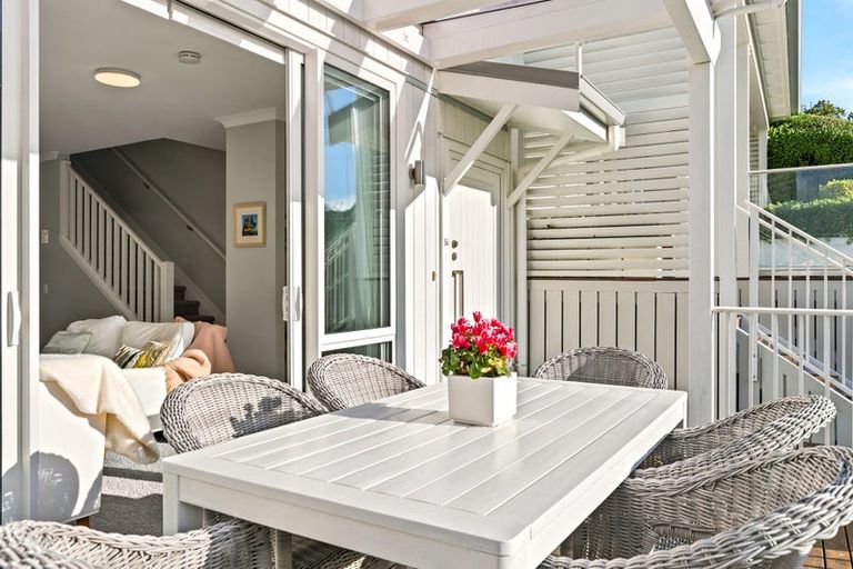 Photo of property in 56 Panorama Heights, Orewa, 0931