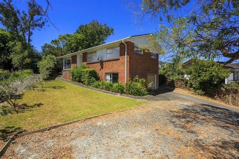 Photo of property in 47 Normanton Street, Glenfield, Auckland, 0629