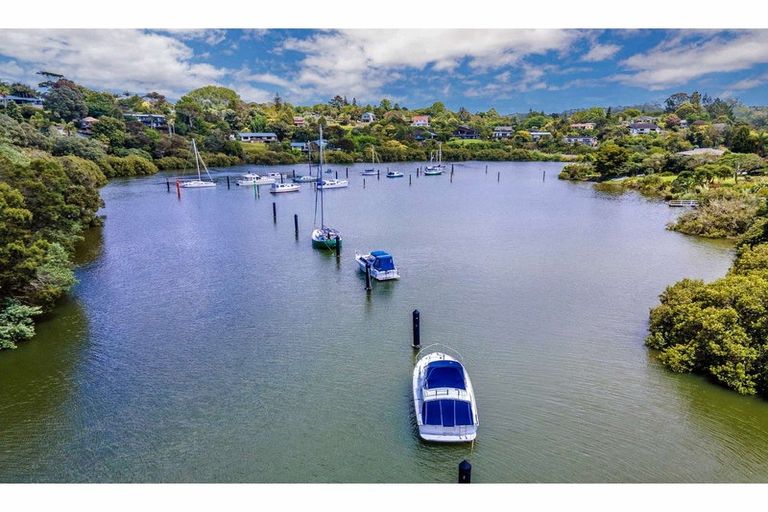 Photo of property in 8 Lensvelt Lane, Kerikeri, 0230