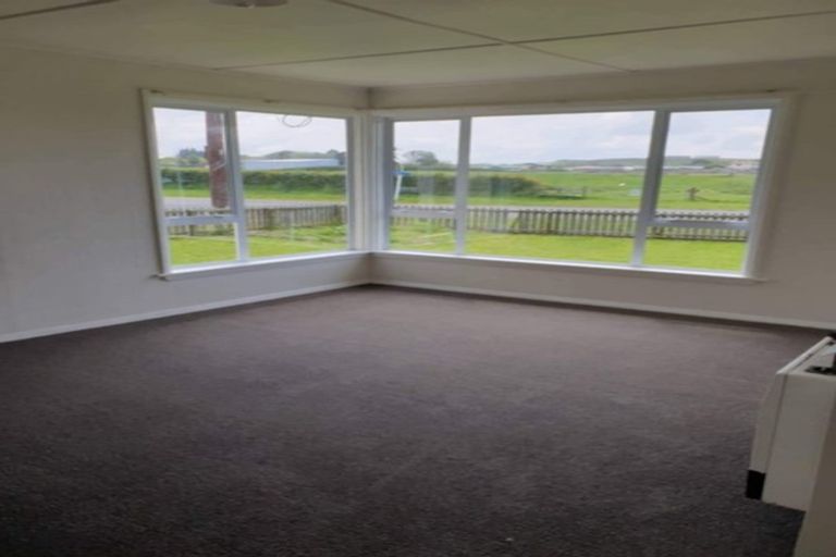 Photo of property in 69 Collingwood Street, Eltham, 4322