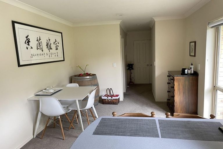 Photo of property in 6a Clearwater Cove, West Harbour, Auckland, 0618