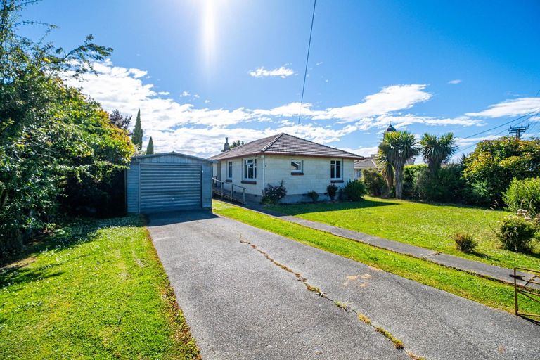 Photo of property in 6 Parsonage Road, Waimate, 7924