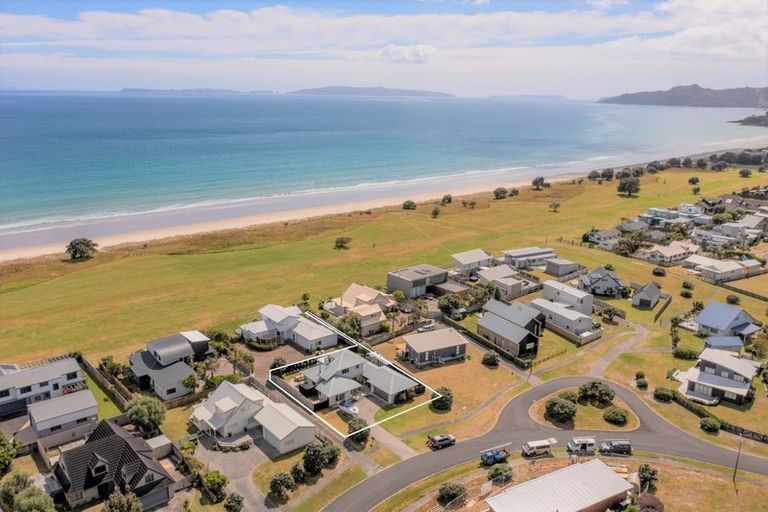 Photo of property in 126 Puka Crescent, Matarangi, Whitianga, 3592
