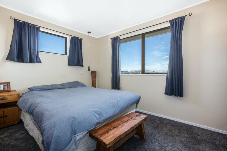 Photo of property in 4 Gaff Place, Whitby, Porirua, 5024